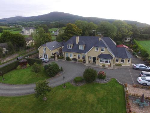 Riverside Lodge B & B