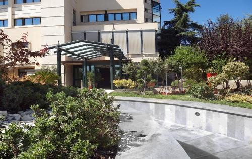 Liola Hotel