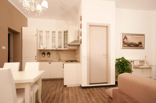 Home Sweet Home Apartments