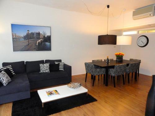 Frankendael Apartments Hotel