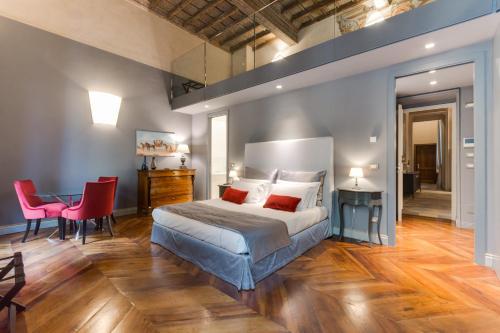 Palazzo Del Carretto Art Apartments