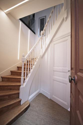 Toulouse - Alsace Lorraine - Languedoc-Place du Salin-Muséum Histoire naturelle- Jardin des plantes-Musée Augustins- Palais de Justice station métro Carmes ligne B