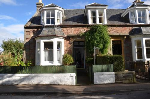 Averon House