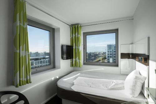 Wakeup Copenhagen, Carsten Niebuhrs Gade
