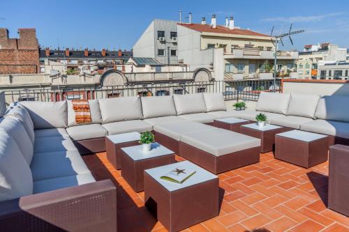 Aparteasy - Deluxe Family Apartments with Pool