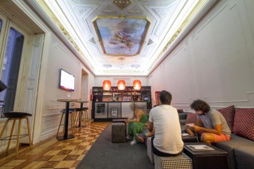 TOC Hostel & Suites
