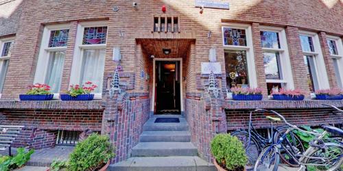 The Bedstee Boutique Capsule Hotel