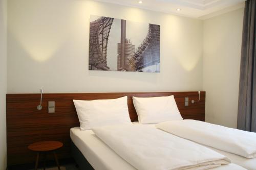 Augusten Hotel