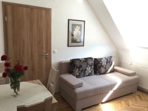 Apartmaji In Sobe Tina