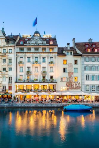 Des Alpes Hotel Restaurant