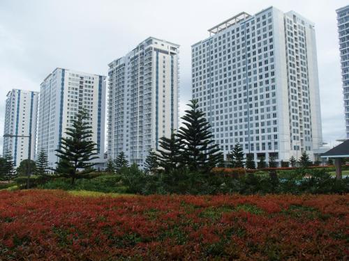 Cozy Family Suite with Stunning View of Taal