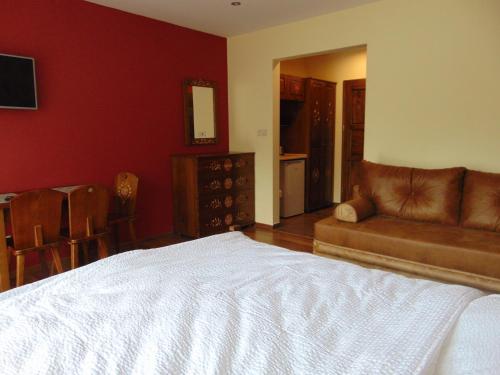 Gosciniec Pod Brzegiem