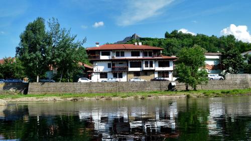 Family Hotel Varosha 2003 Lovech