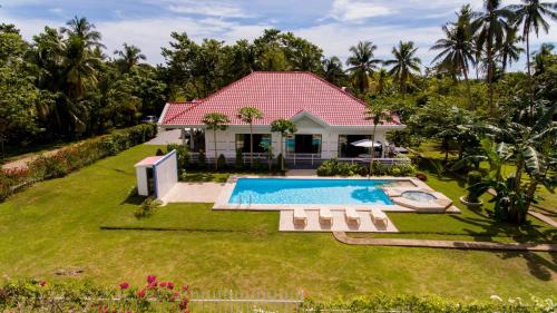 Bohol White House B&B