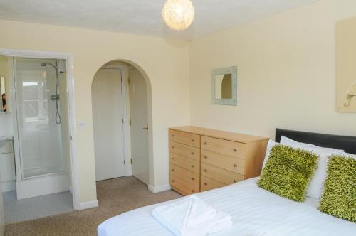Your Stay Bristol Orchard Gate