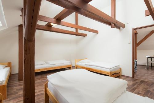 Easy Housing Hostel In Prague