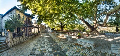 En Chora Vezitsa Hotel