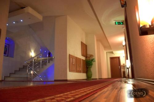 Denis Hotel