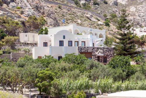 Moschatos Beach House