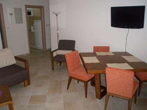 Apartments Lila Aurea