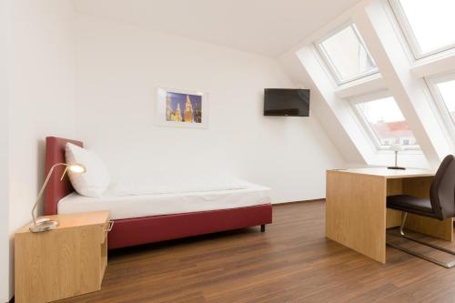 Dmg Apartments Hotel