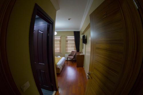 Ramparts Hotel