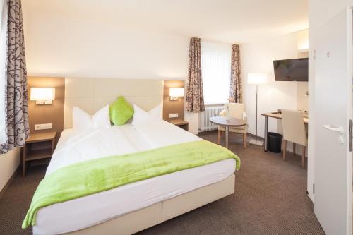 City Hotel