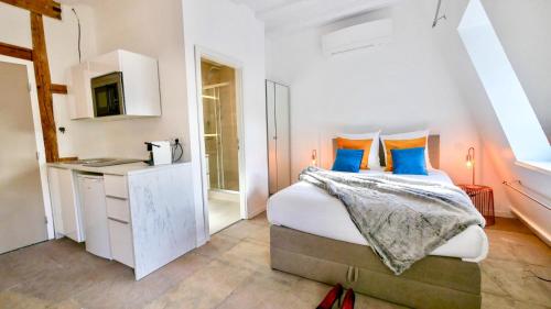 LIFE RENAISSANCE - New Concept