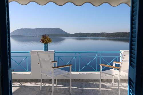 Grand Bleu by Fun In the Sun