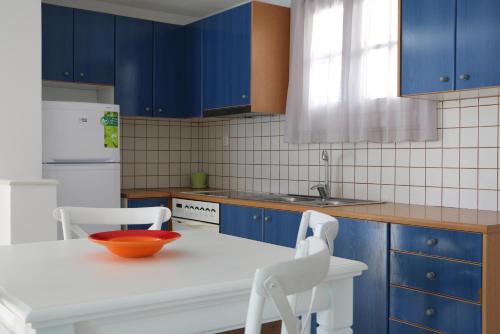 Grand Bleu by Fun In the Sun