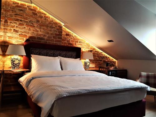 SleepWell Apartments