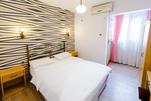 Cheers Vintage Hostel