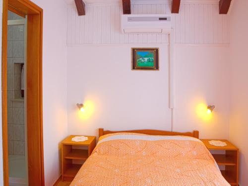 Plitvice House Pox