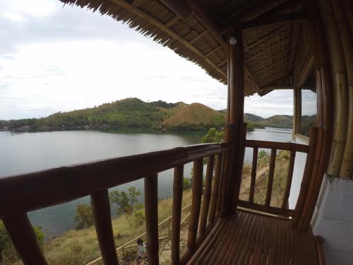 Borac Bay Bungalows Hotel and Resort