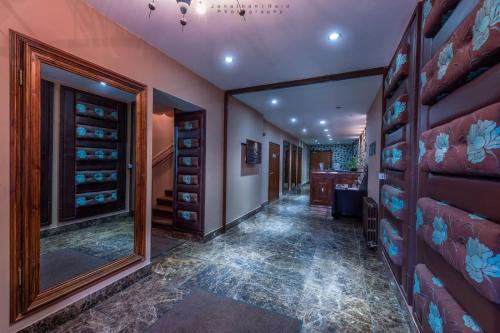 The Royal Hotel - Number 44