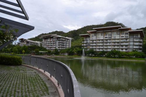 Apartment in Pico De Loro