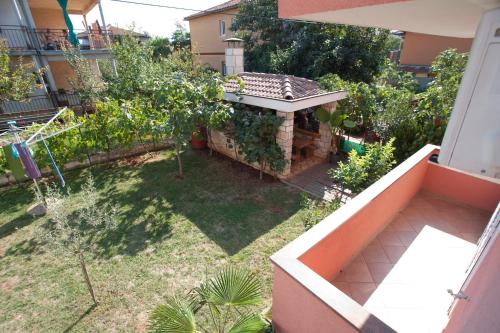 Apartments Maric with parking