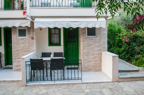 Stathopoulos Apartments