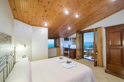 Il Nespolo Bed & Breakfast