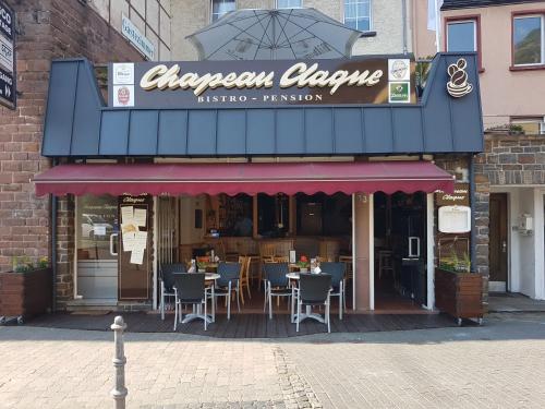 Pension Chapeau Claque
