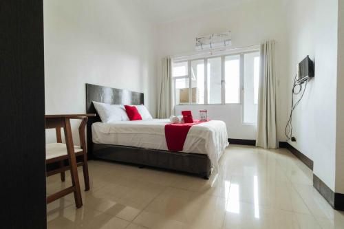 RedDoorz Plus at Banawe Quezon City