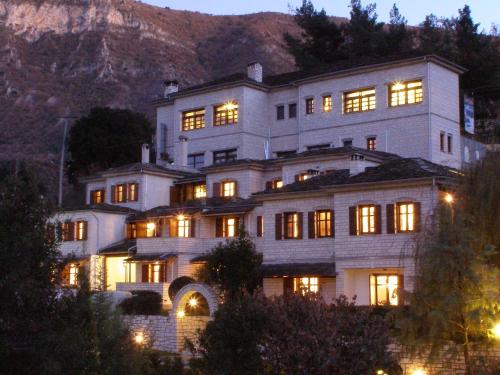 Taxiarxes Hotel