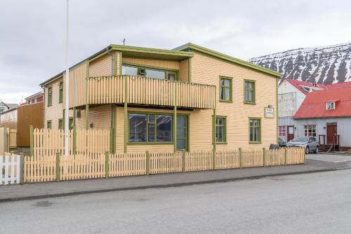 伊萨菲厄泽旅舍（Isafjordur Hostel）