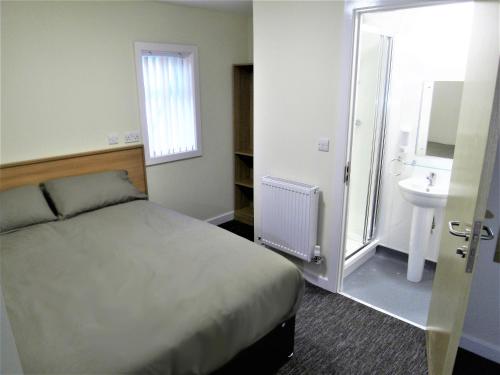 Road King Hollies Truckstop Cafe