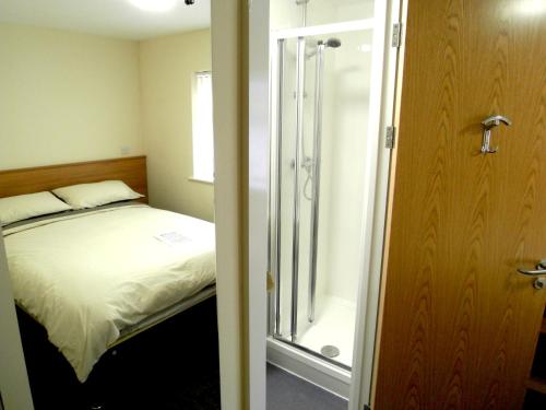 Road King Hollies Truckstop Cafe