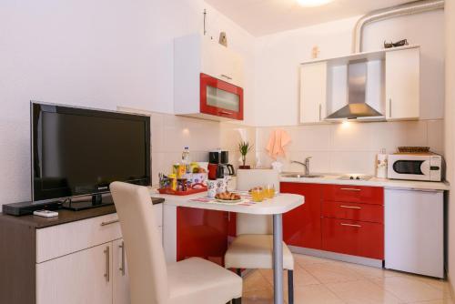 Apartments Dora
