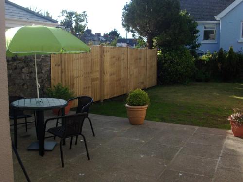 Farnham Hotel - Lockinbar Holiday Apartments
