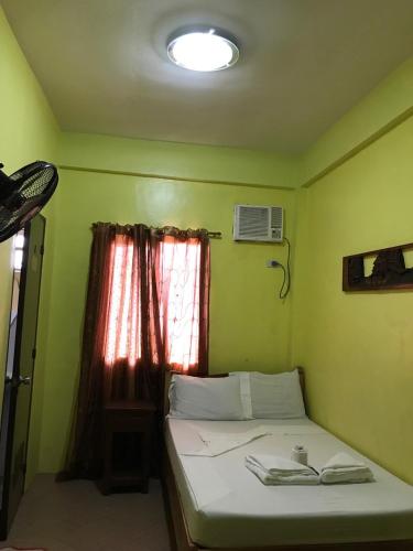 Luis Bay Travellers Lodge