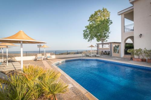 Hill View Restaurant & Apartments