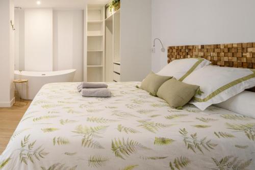 Romea Suites
